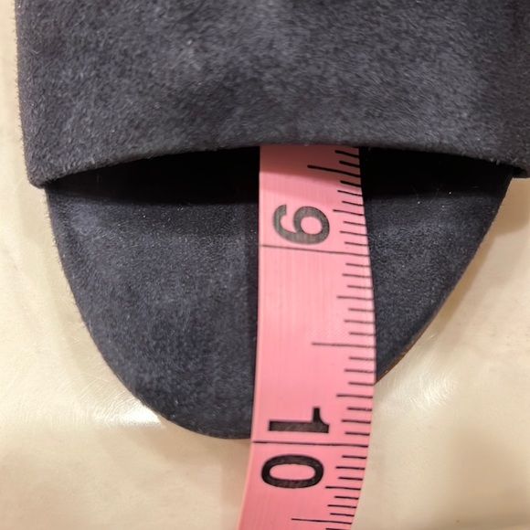 Vince Suede Navy Heels - Picture 9 of 13